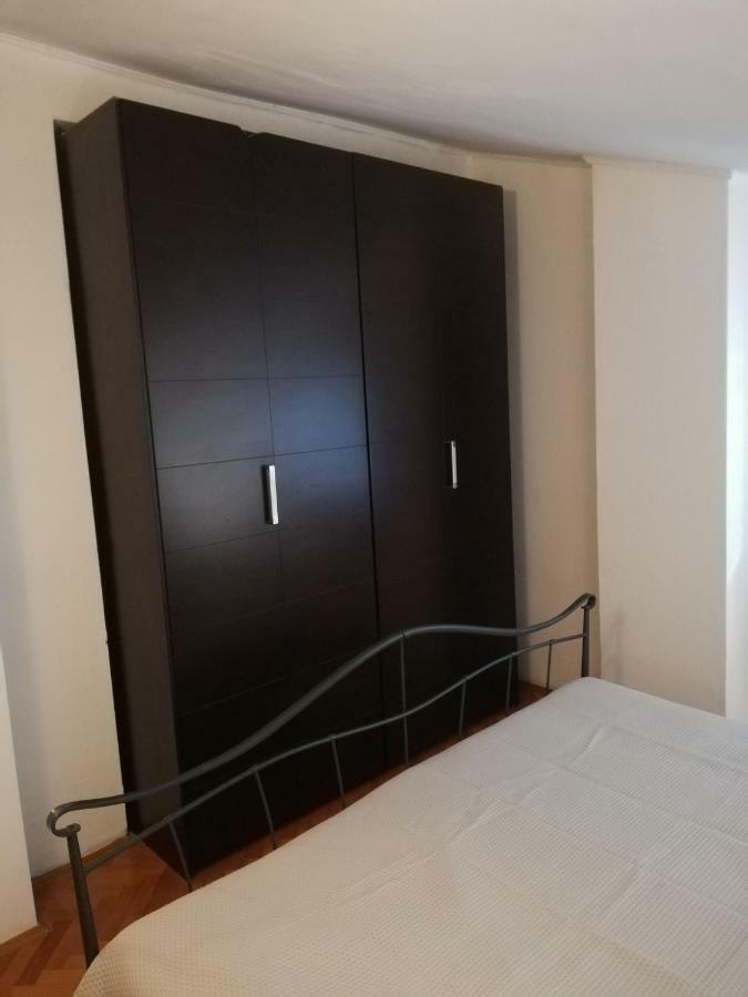 Penelope Apartment *